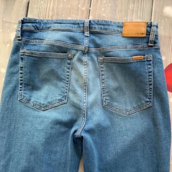 Joe’s Jeans The Charlie High Rise Skinny Crop, Size 32 - Picture 11 of 13